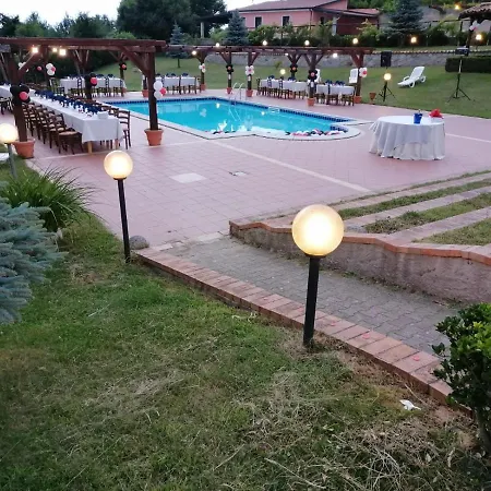 Fratas Agriturismo Belvedere Farm stay *